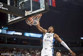 AYX-包含字母哥在皇家马德里比赛中战术调整，势不可挡引发热议！的词条